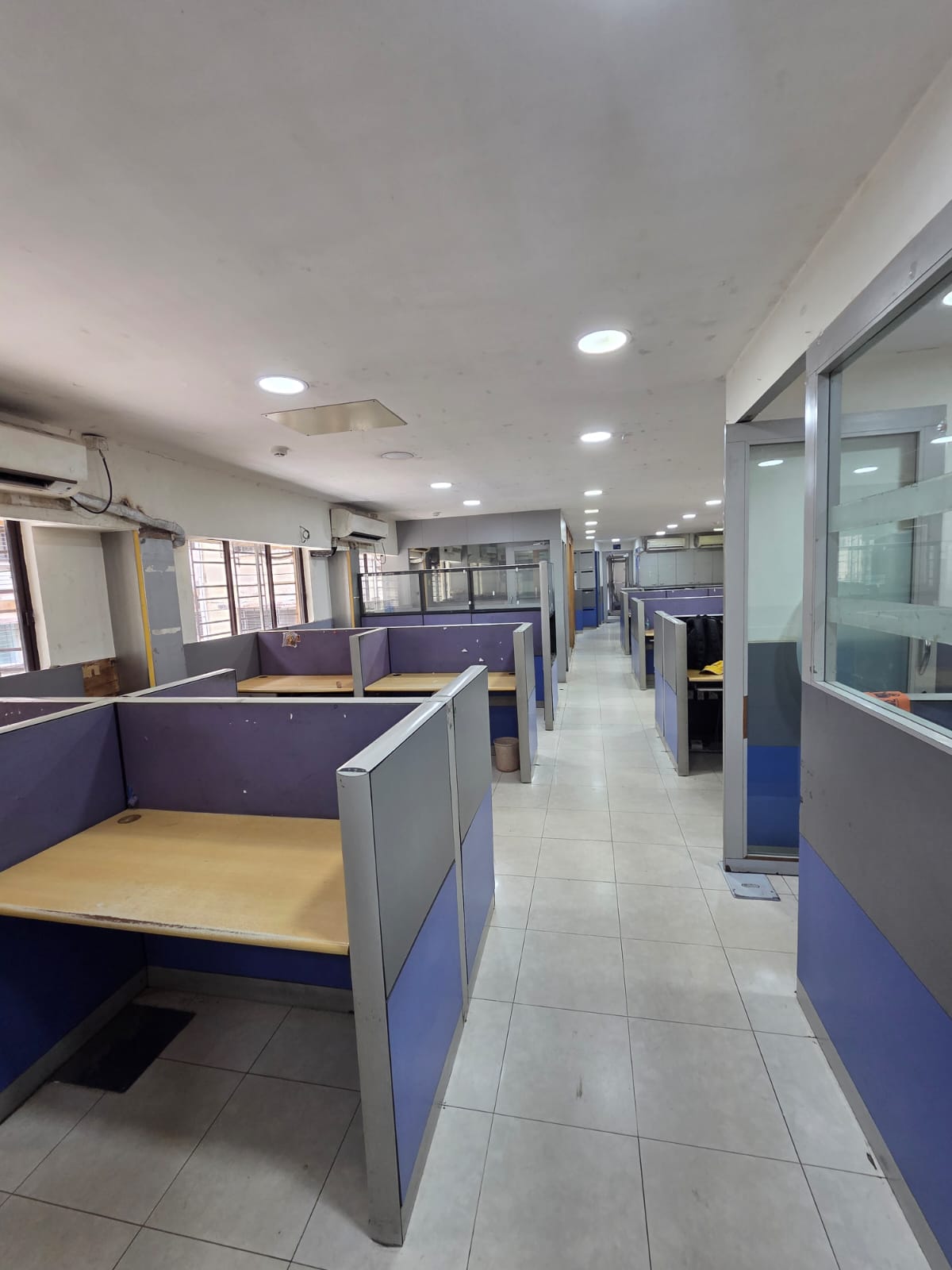 Premium Commercial Office Space for Rent in Borivali West — Photo 5